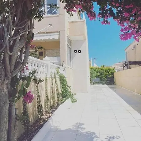 Relaxing Lakeside With Swimming Pool Apartament Torrevieja